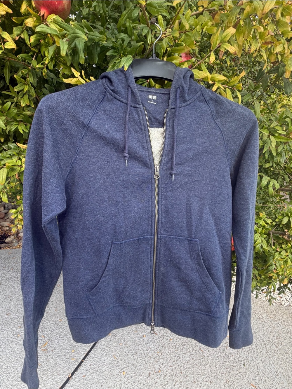 Womens uniqlo navy blue zip up hoodie gently used size s